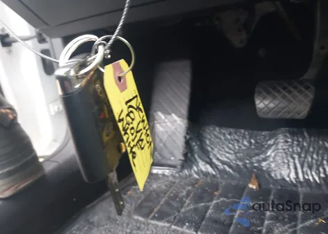 2016 Volkswagen E-Golf Se z USA, uszkodzony, nr VIN WVWKP7AU3GW915933